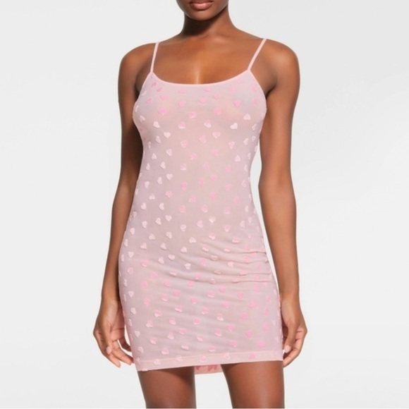 SKIMS Sheer Velvet Slip Dress - Baby Pink XXS NEW NWT Valentine Collection - Picture 3 of 4